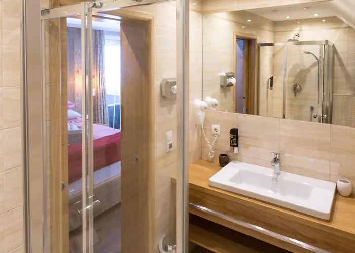 Ambach 게스트하우스 3*